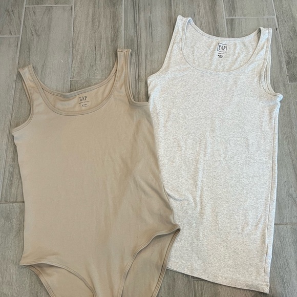 Gap Tall sz MED tops in good condition - Picture 1 of 4
